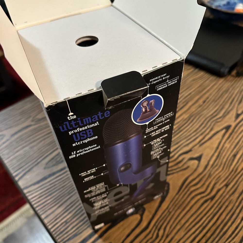 YETI USB Microphone - Picture 2 of 4